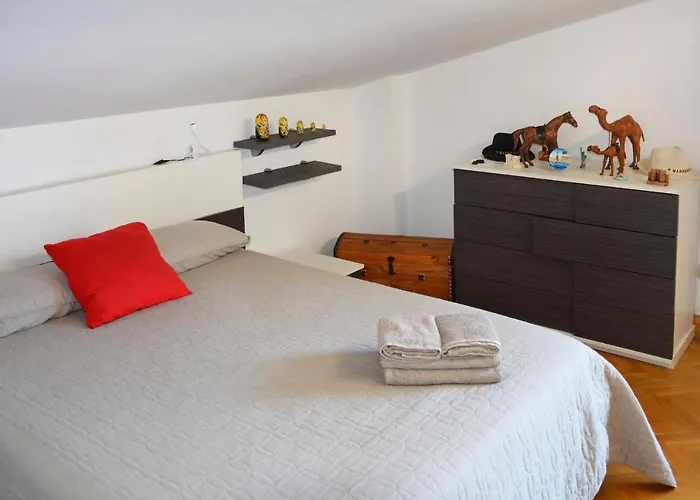 Apartamento En Villa Con Parking